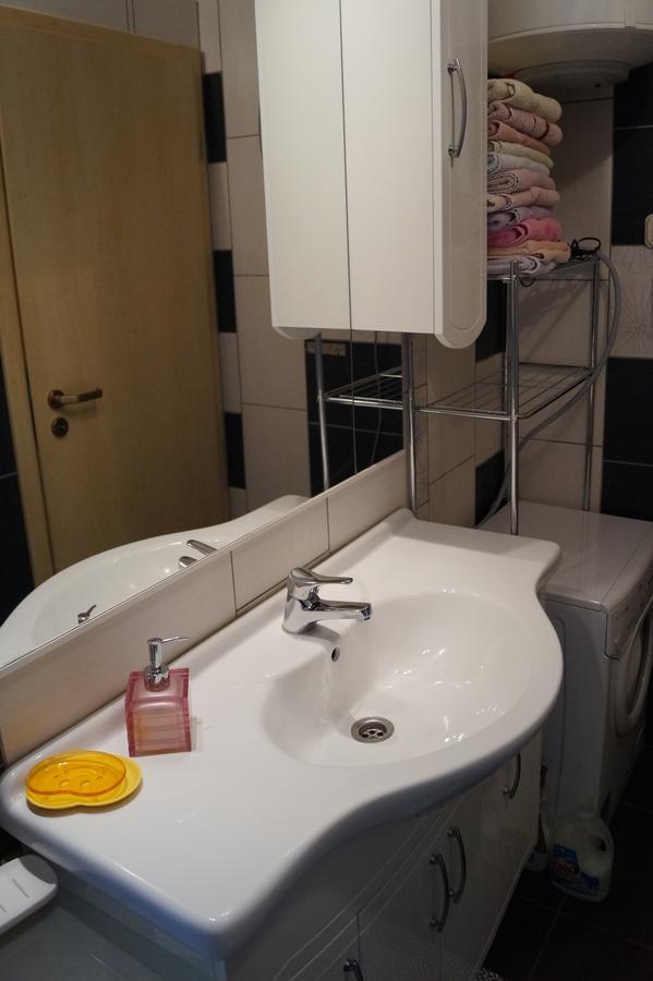 Apartment Lucija 科斯特雷纳 外观 照片